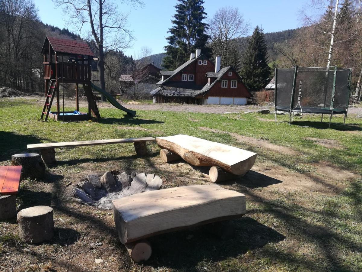 Sedmikraska Villa Horní Maršov Buitenkant foto